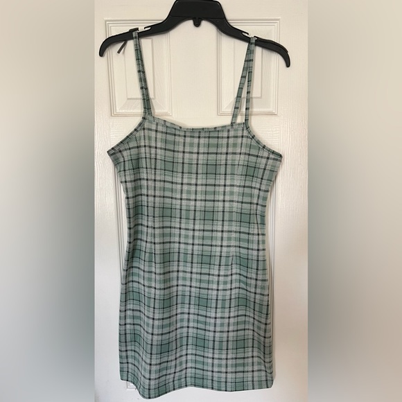 Green checker 60s style dress. Only worn once for an hour. - Picture 1 of 2